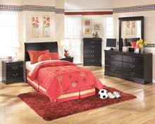 Load image into Gallery viewer, Huey Vineyard Twin Sleigh Headboard Bed with Mirrored Dresser, Chest and Nightstand
