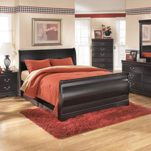 Load image into Gallery viewer, Huey Vineyard Queen Sleigh Bed with Mirrored Dresser, Chest and Nightstand