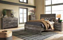 Load image into Gallery viewer, Wynnlow Queen Panel Bed with Mirrored Dresser, Chest and Nightstand
