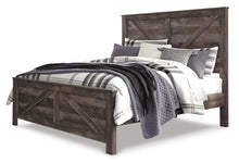 Load image into Gallery viewer, Wynnlow King Crossbuck Panel Bed with Mirrored Dresser