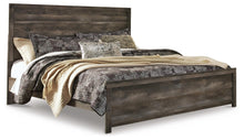 Load image into Gallery viewer, Wynnlow King Panel Bed with Mirrored Dresser and Nightstand