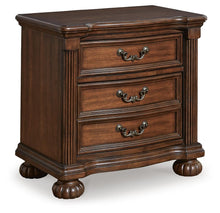 Load image into Gallery viewer, Lavinton Queen Poster Bed with Mirrored Dresser and Nightstand