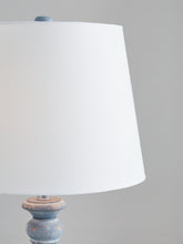 Load image into Gallery viewer, Cylerick Terracotta Table Lamp (1/CN)

