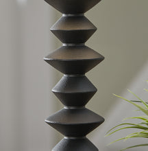 Load image into Gallery viewer, Luanndon Poly Buffet Lamp (1/CN)
