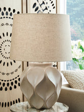 Load image into Gallery viewer, Edselham Paper Table Lamp (1/CN)
