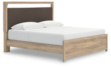 Load image into Gallery viewer, Kinlanni King Upholstered Platform Bed
