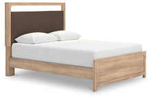 Load image into Gallery viewer, Kinlanni Queen Upholstered Platform Bed
