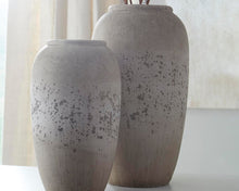 Load image into Gallery viewer, Dimitra Vase Set (2/CN)
