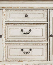 Load image into Gallery viewer, Realyn Dining Room Server
