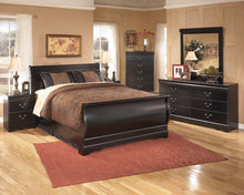 Load image into Gallery viewer, Huey Vineyard Five Drawer Chest
