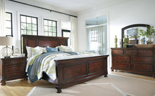Load image into Gallery viewer, Porter Queen Panel Bed

