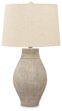 Load image into Gallery viewer, Layal Paper Table Lamp (1/CN)
