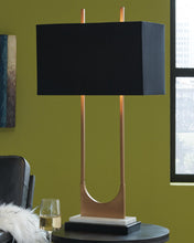 Load image into Gallery viewer, Malana Metal Table Lamp (1/CN)
