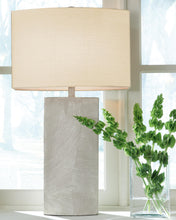 Load image into Gallery viewer, Bradard Poly Table Lamp (1/CN)
