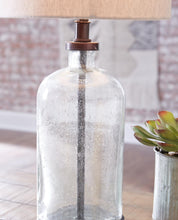 Load image into Gallery viewer, Bandile Glass Table Lamp (1/CN)
