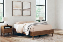 Load image into Gallery viewer, Fordmont Full Platform Bed

