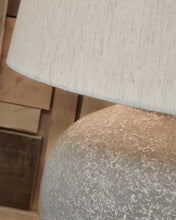 Load image into Gallery viewer, Dreward Metal Table Lamp (1/CN)
