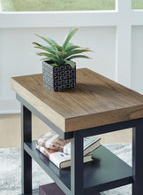 Load image into Gallery viewer, Landocken Occasional Table Set (3/CN)
