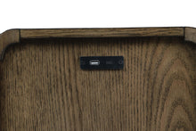 Load image into Gallery viewer, Jensworth Accent Table
