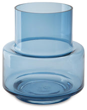 Load image into Gallery viewer, Bealen Vase

