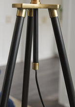 Load image into Gallery viewer, Cashner Metal Floor Lamp (1/CN)
