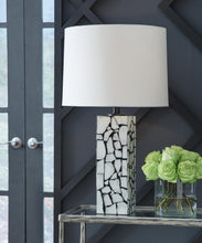 Load image into Gallery viewer, Macaria Marble Table Lamp (1/CN)
