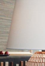 Load image into Gallery viewer, Darrich Metal Table Lamp (1/CN)
