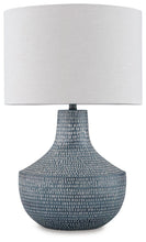 Load image into Gallery viewer, Schylarmont Metal Table Lamp (1/CN)
