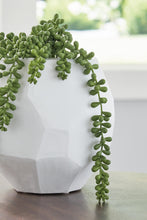Load image into Gallery viewer, Karenton Vase
