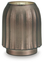 Load image into Gallery viewer, Briarcott Vase
