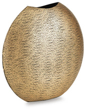 Load image into Gallery viewer, Iansboro Vase
