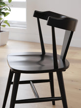 Load image into Gallery viewer, Gretlynn Dining Room Side Chair (2/CN)
