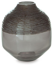 Load image into Gallery viewer, Harpwick Vase
