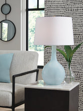 Load image into Gallery viewer, Rylanton Glass Table Lamp (1/CN)
