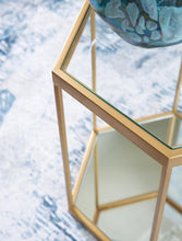 Load image into Gallery viewer, Veerwick Accent Cocktail Table
