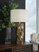 Load image into Gallery viewer, Marshawn Metal Table Lamp (1/CN)
