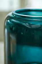 Load image into Gallery viewer, Inisland Vase
