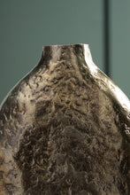 Load image into Gallery viewer, Wallmond Vase
