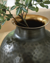Load image into Gallery viewer, Woody Vase
