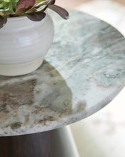 Load image into Gallery viewer, Waltnor Accent Table
