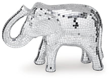 Load image into Gallery viewer, Hallmont Sculpture
