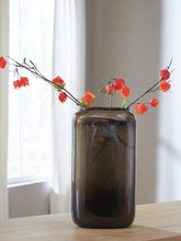 Load image into Gallery viewer, Sumner Vase
