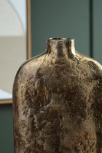 Load image into Gallery viewer, Wallmond Vase
