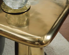 Load image into Gallery viewer, Dallenburg Accent Table
