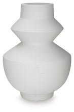 Load image into Gallery viewer, Naveen Vase
