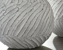 Load image into Gallery viewer, Shelvie Vase
