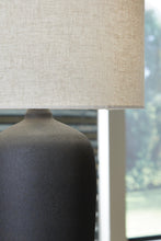 Load image into Gallery viewer, Ryenburg Metal Table Lamp (1/CN)

