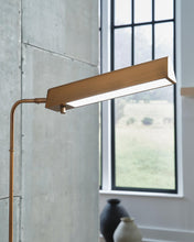 Load image into Gallery viewer, Yafe Metal Floor Lamp (1/CN)
