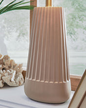 Load image into Gallery viewer, Dellner Ceramic Table Lamp (1/CN)
