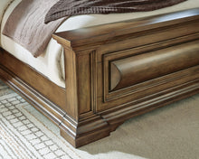 Load image into Gallery viewer, Frantanna King Panel Bed
